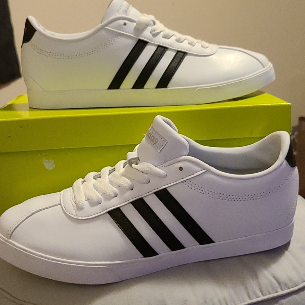 Adidas neo classic striped shoes